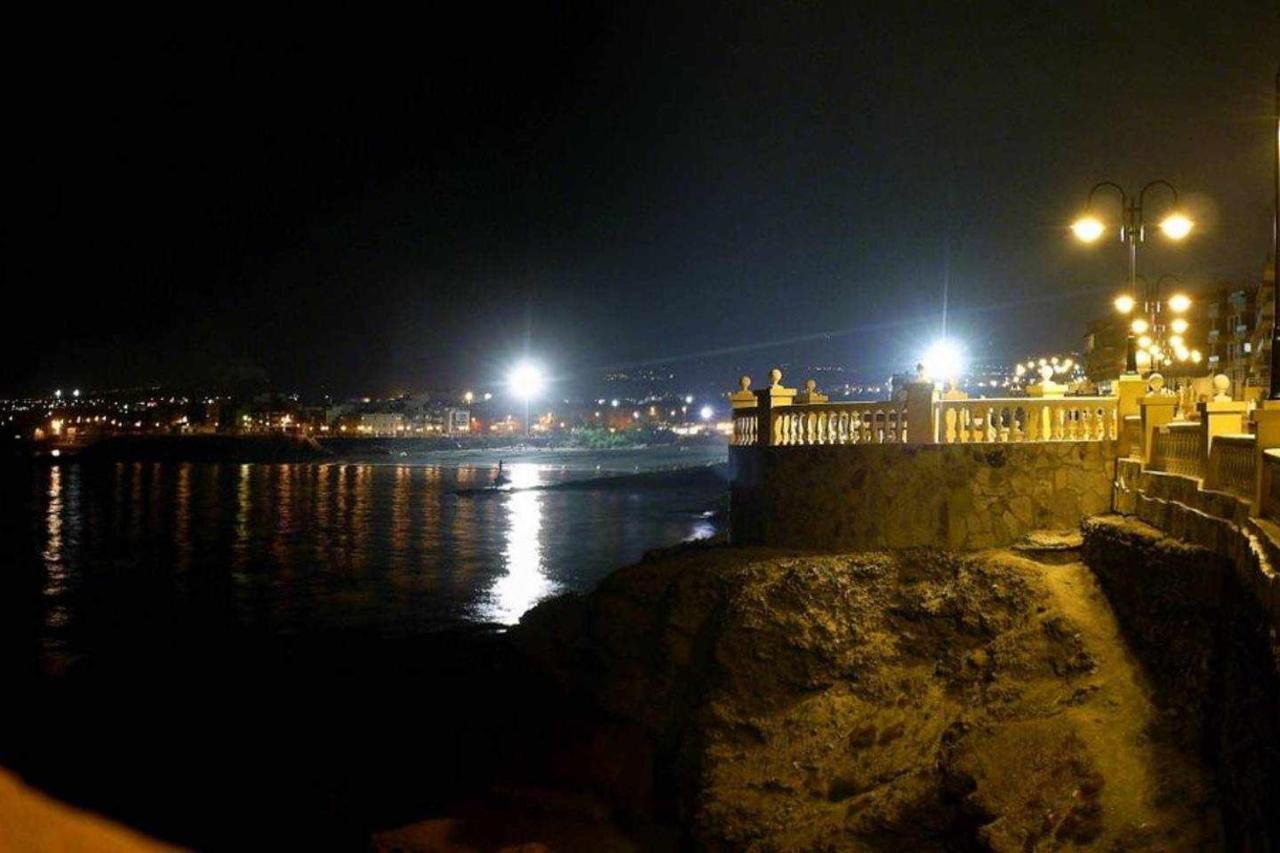 Primera Linea Con Preciosas Vistas Al Mar Appartement