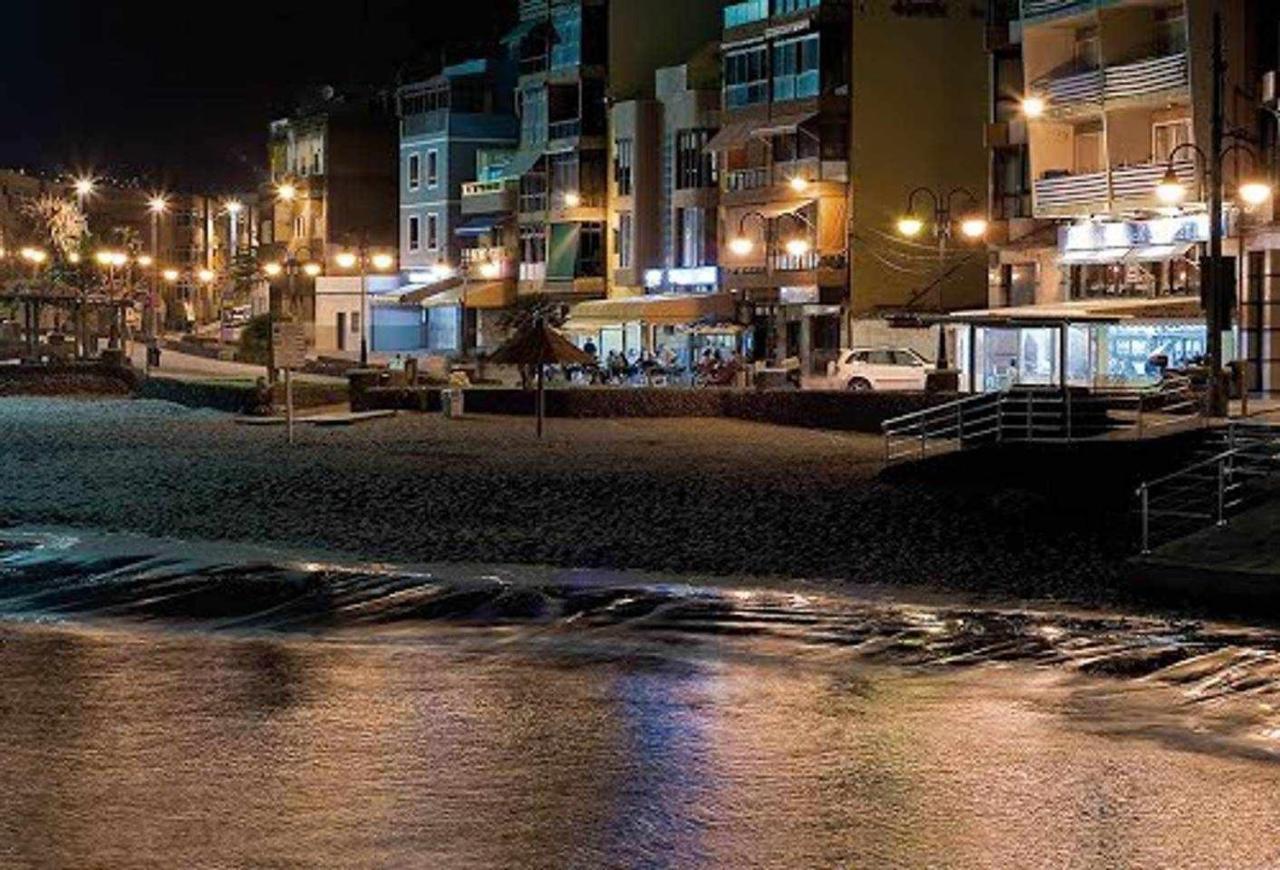 Primera Linea Con Preciosas Vistas Al Mar Appartement